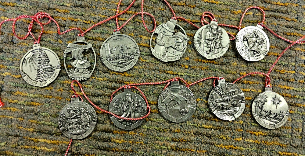 Set of 11 Country Promotional Pewter Christmas Ornament 1.75in Seasons Greetings